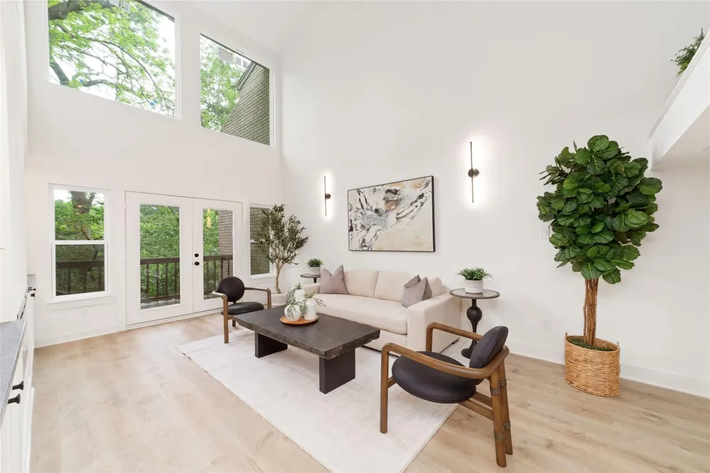 9374 Briar Forest Drive Houston, TX 77063