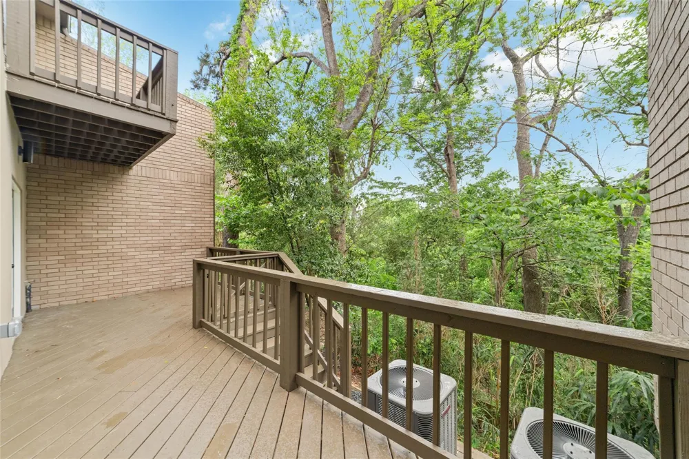 9374 Briar Forest Drive Houston, TX 77063