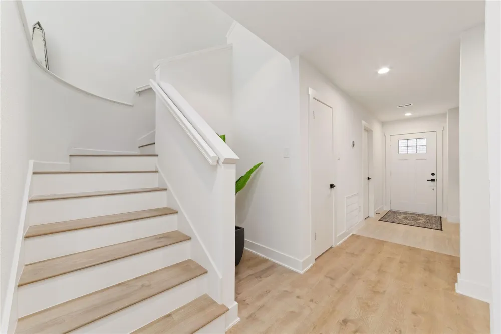 9374 Briar Forest Drive Houston, TX 77063