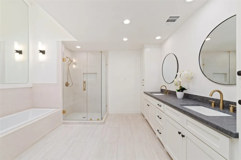 9374 Briar Forest Drive Houston, TX 77063