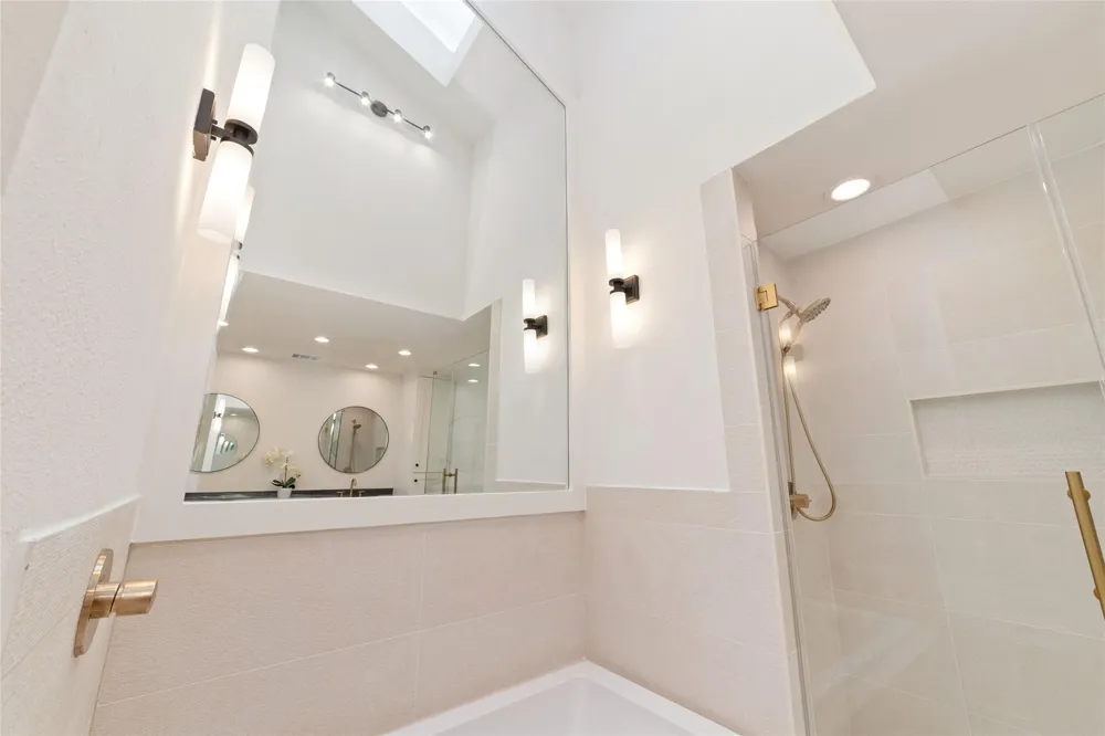 9374 Briar Forest Drive Houston, TX 77063