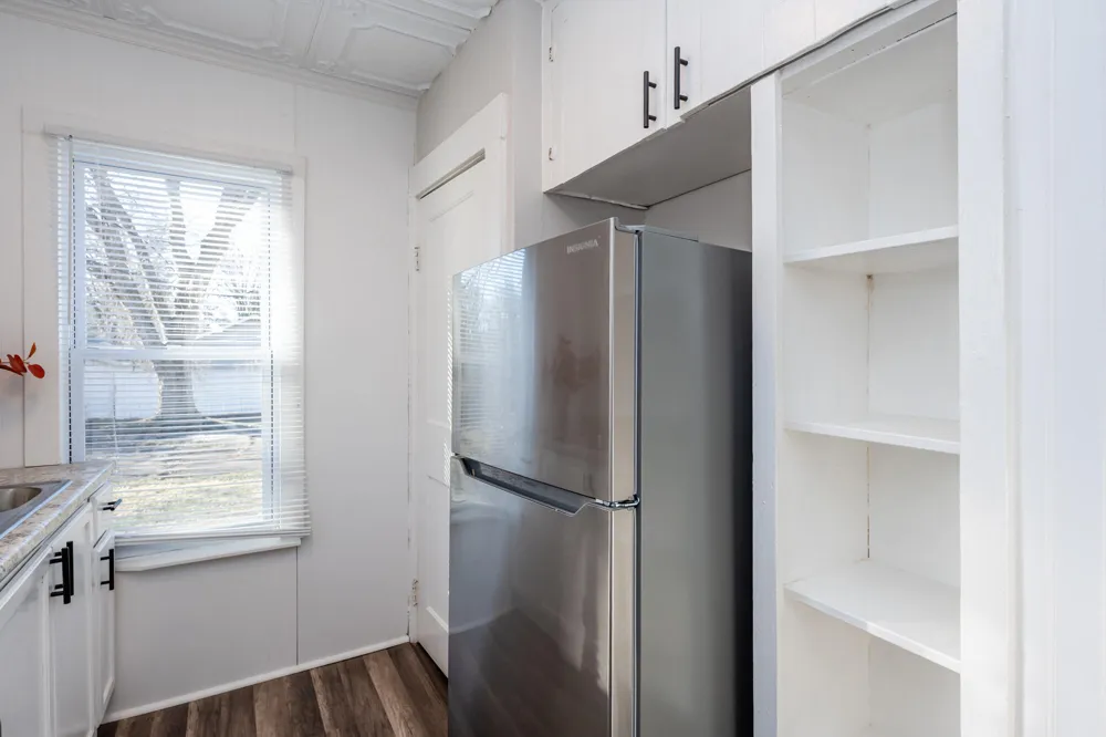 1216 Broadway Benton Harbor, MI 49022