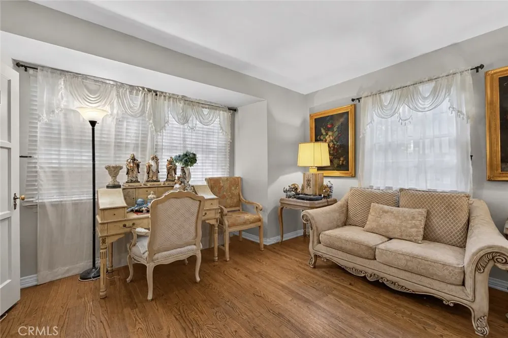2136 S El Molino San Marino, CA 91108