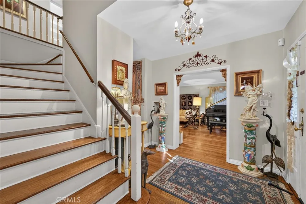2136 S El Molino San Marino, CA 91108