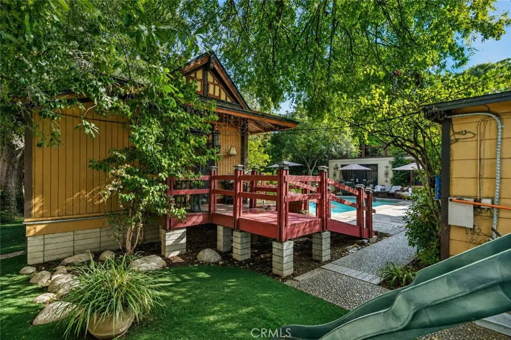2136 S El Molino San Marino, CA 91108