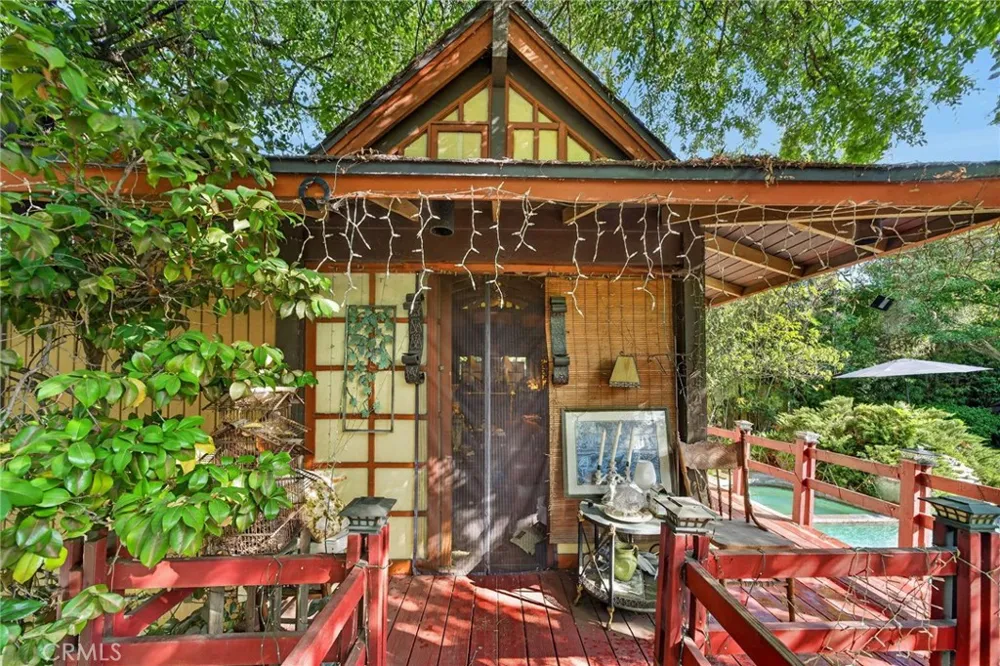 2136 S El Molino San Marino, CA 91108