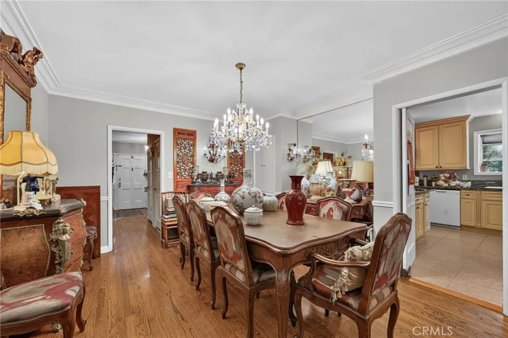 2136 S El Molino San Marino, CA 91108
