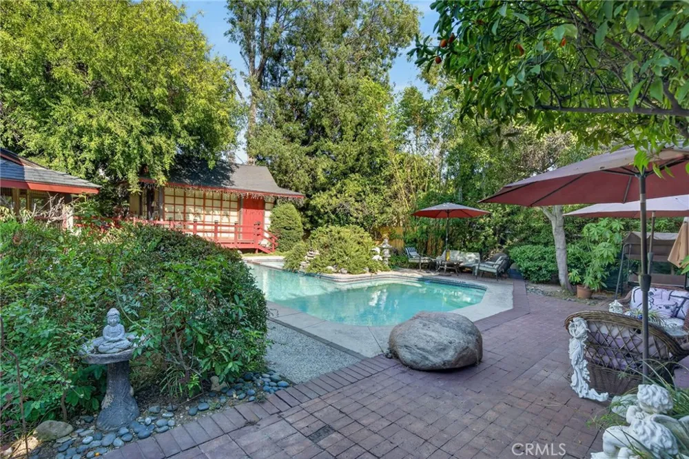 2136 S El Molino San Marino, CA 91108