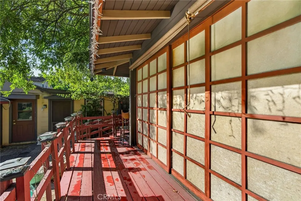 2136 S El Molino San Marino, CA 91108