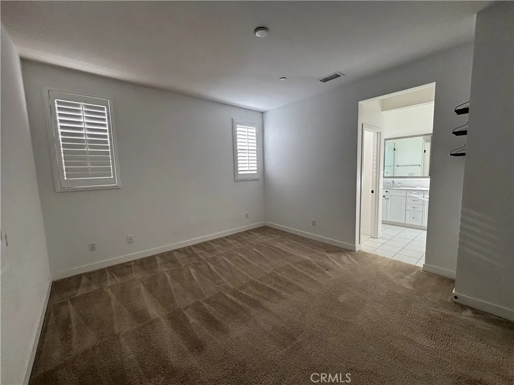 1422 Harbor Santa Ana, CA 92703