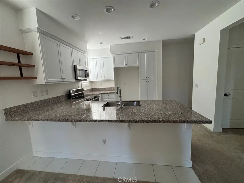 1422 Harbor Santa Ana, CA 92703