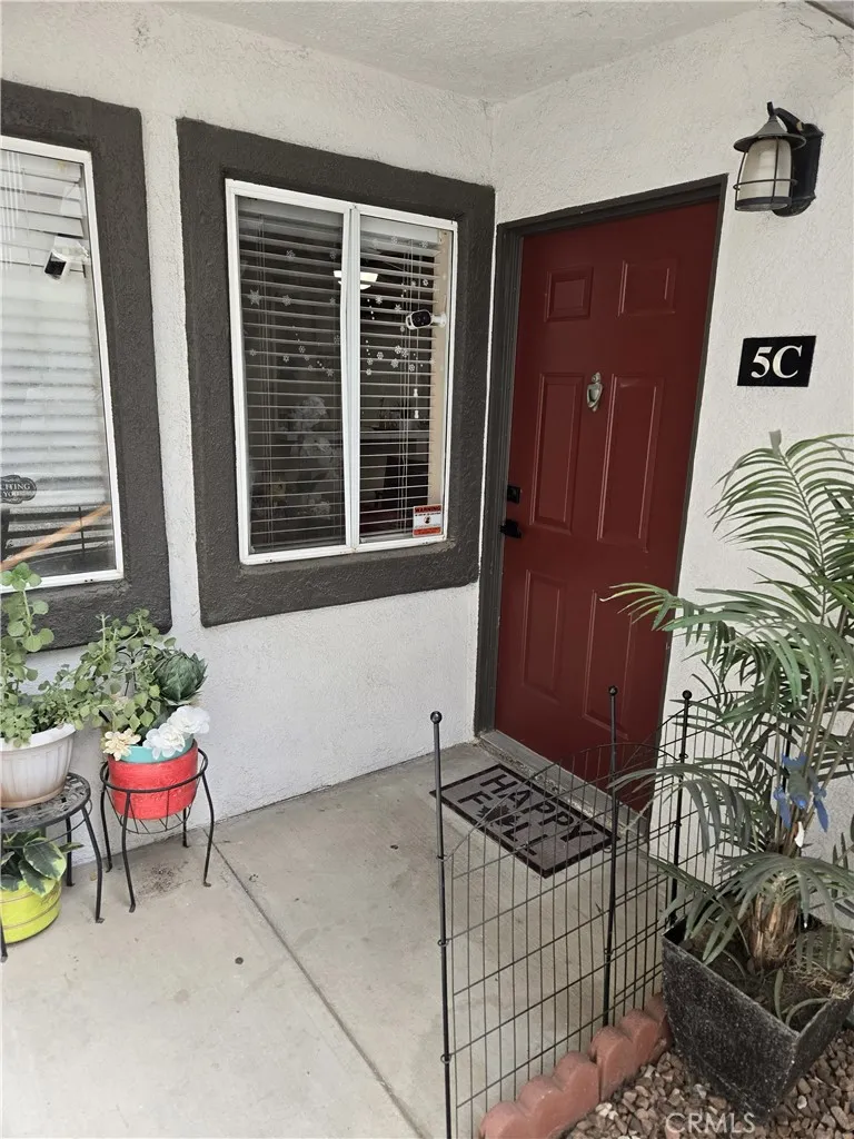 16377 Lakeshore Drive ##5C Lake Elsinore, CA 92530