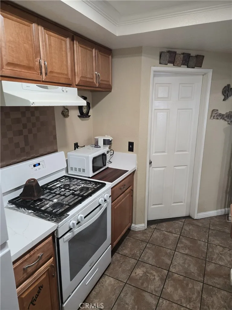 16377 Lakeshore Drive ##5C Lake Elsinore, CA 92530