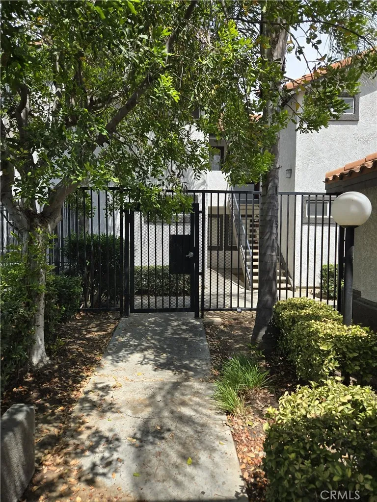 16377 Lakeshore Drive ##5C Lake Elsinore, CA 92530