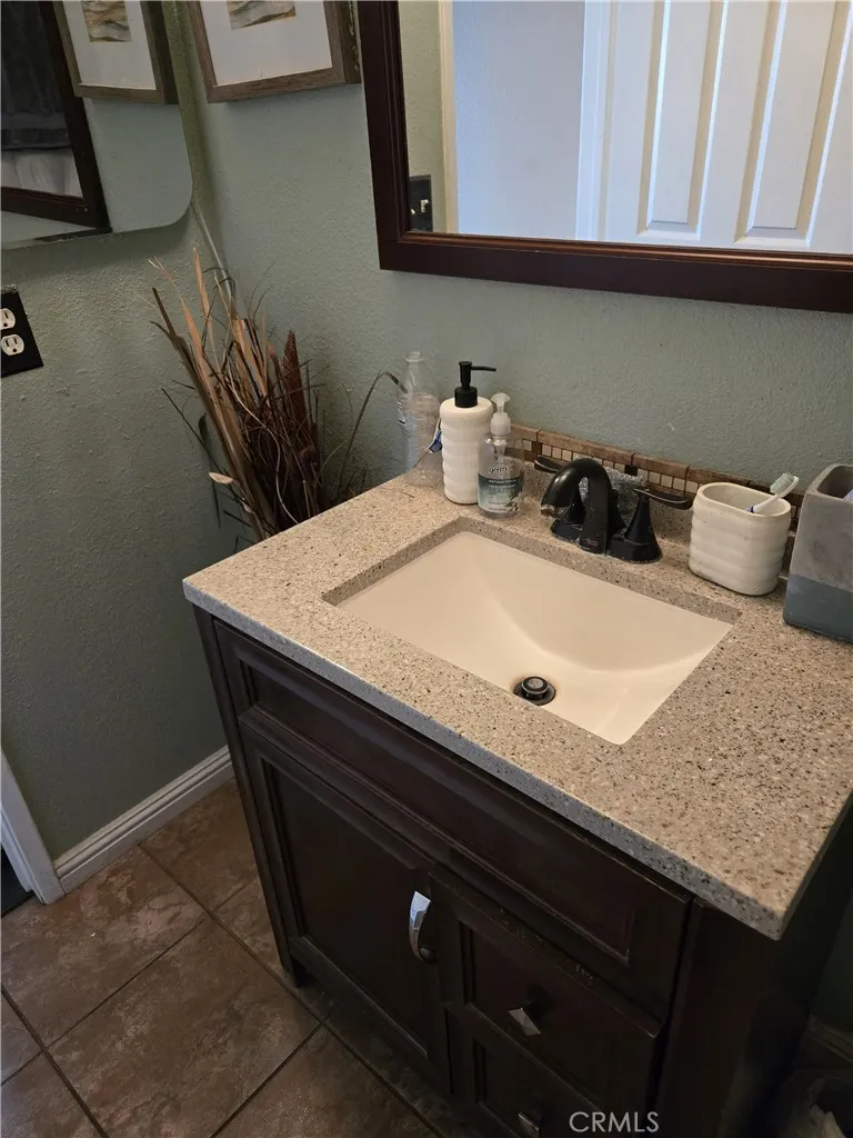 16377 Lakeshore Drive ##5C Lake Elsinore, CA 92530