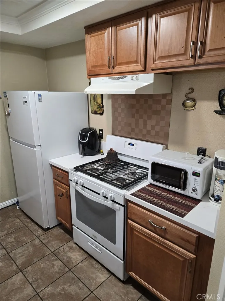 16377 Lakeshore Drive ##5C Lake Elsinore, CA 92530