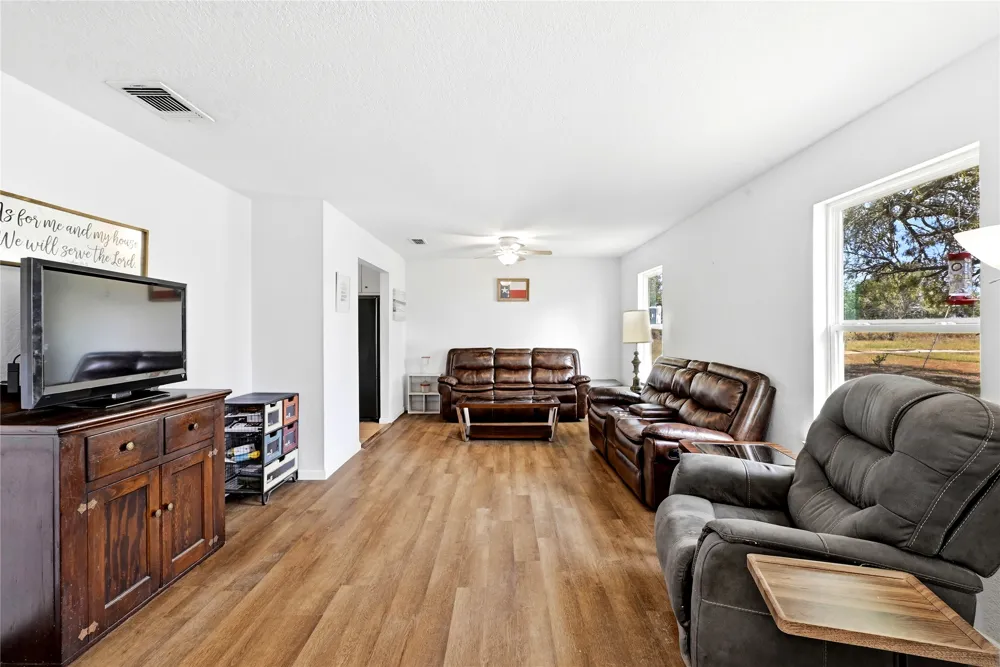 311 Salt Lake Road Luling, TX 78648