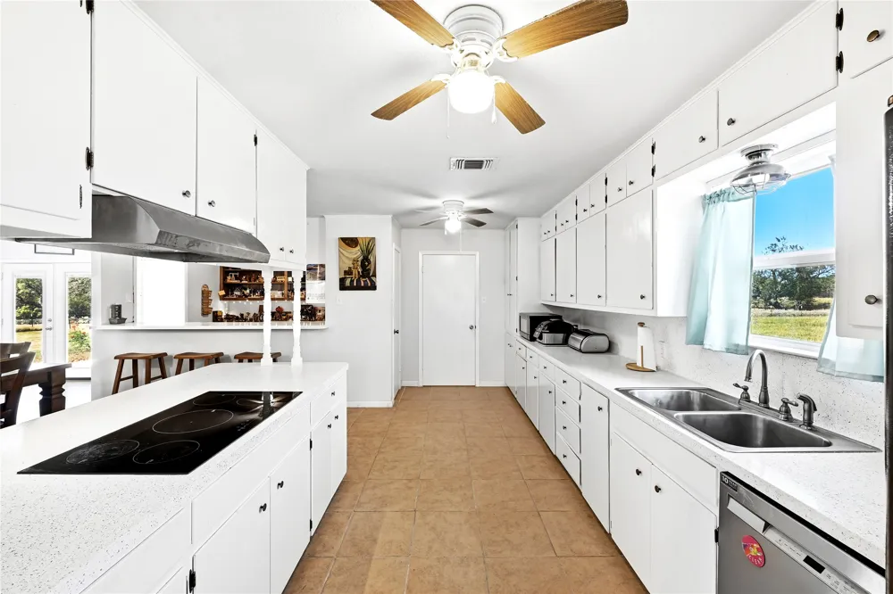 311 Salt Lake Road Luling, TX 78648