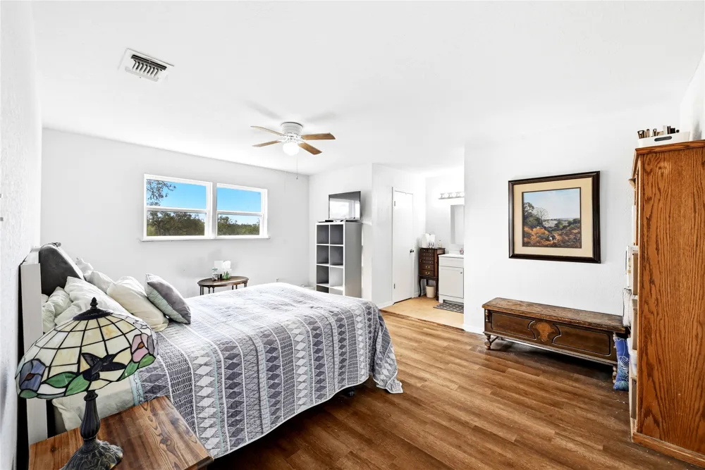 311 Salt Lake Road Luling, TX 78648