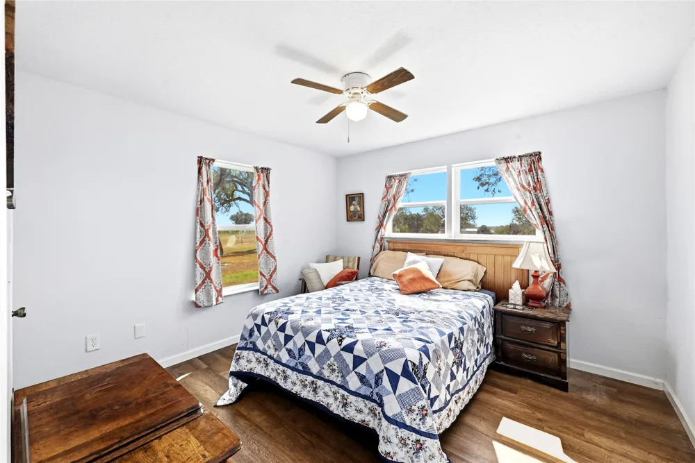 311 Salt Lake Road Luling, TX 78648