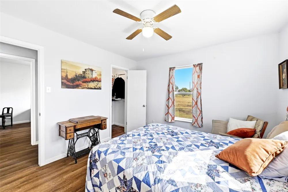 311 Salt Lake Road Luling, TX 78648