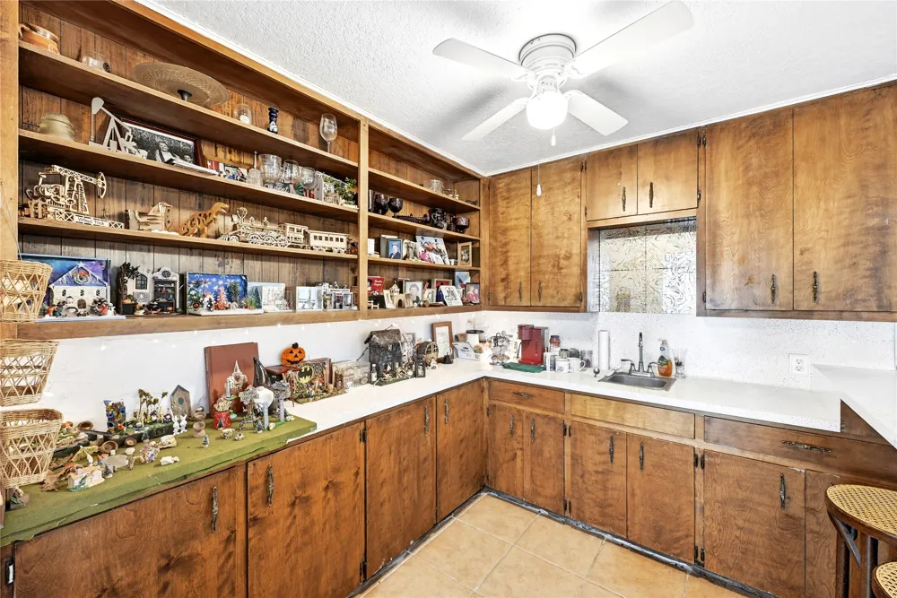 311 Salt Lake Road Luling, TX 78648