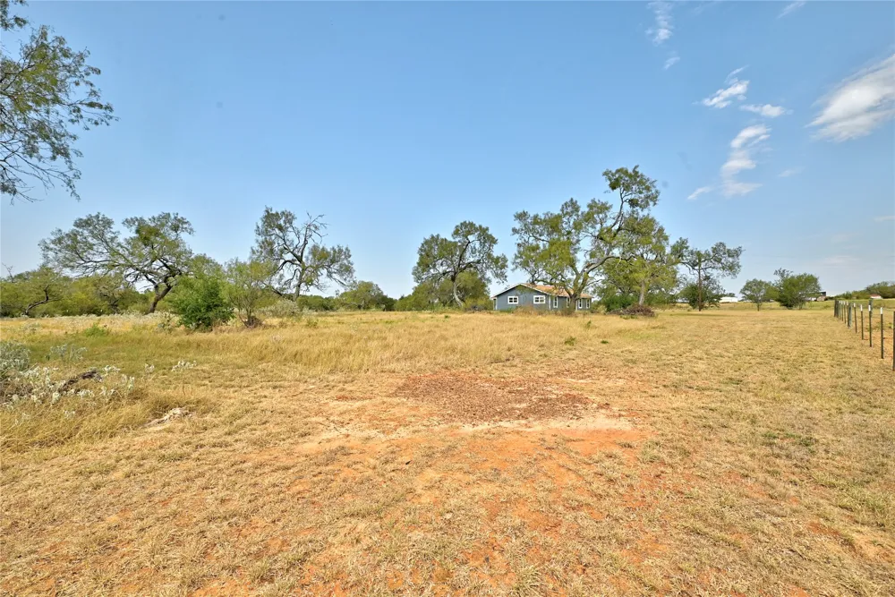 311 Salt Lake Road Luling, TX 78648