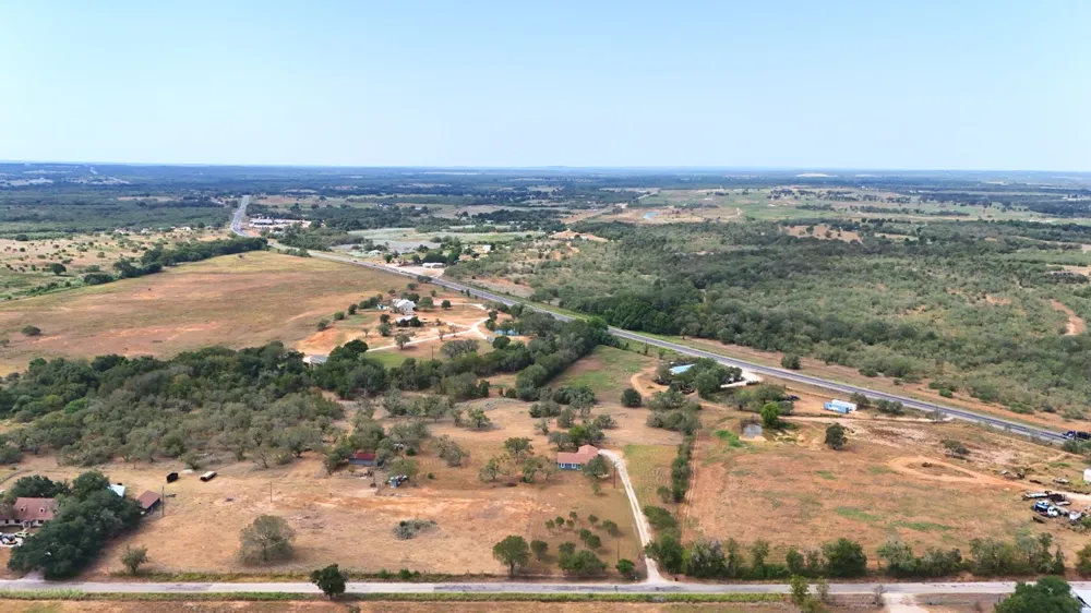 311 Salt Lake Road Luling, TX 78648