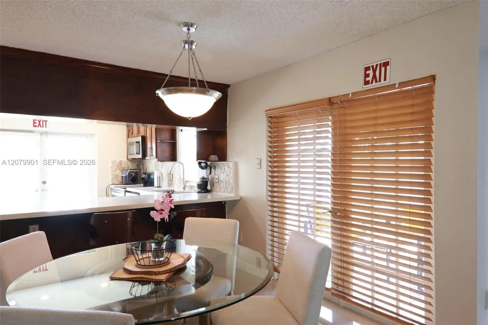 9620 SW 9th Ct Pembroke Pines, FL 33025