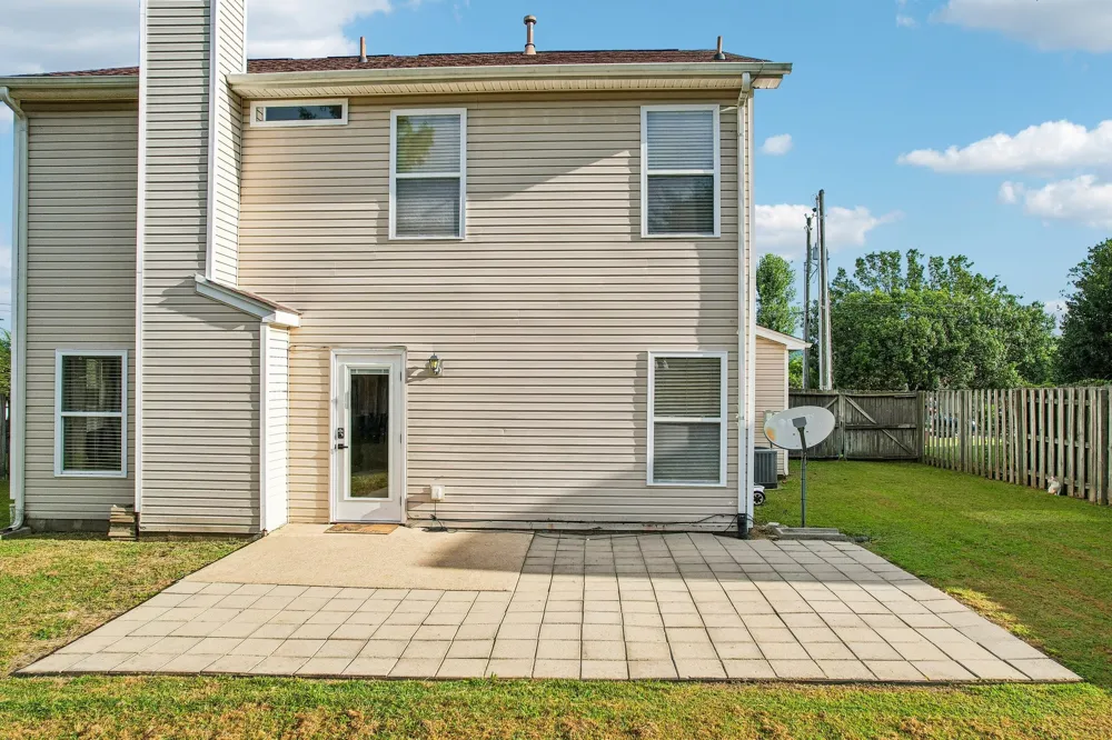 7141 Commonwealth Cir Nashville, TN 37221