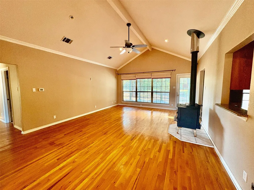 205 Woodside Court Corsicana, TX 75109
