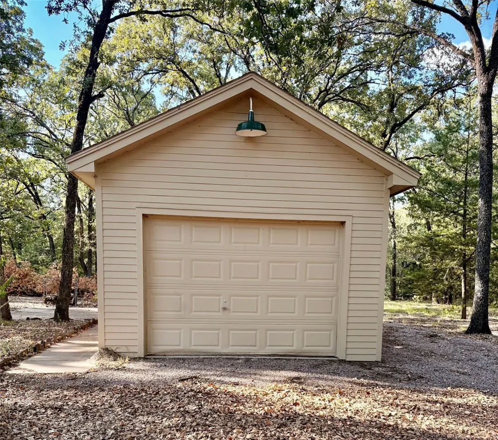 205 Woodside Court Corsicana, TX 75109