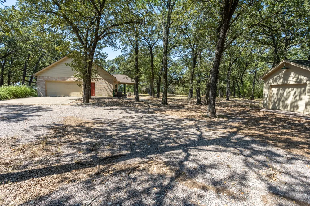 205 Woodside Court Corsicana, TX 75109