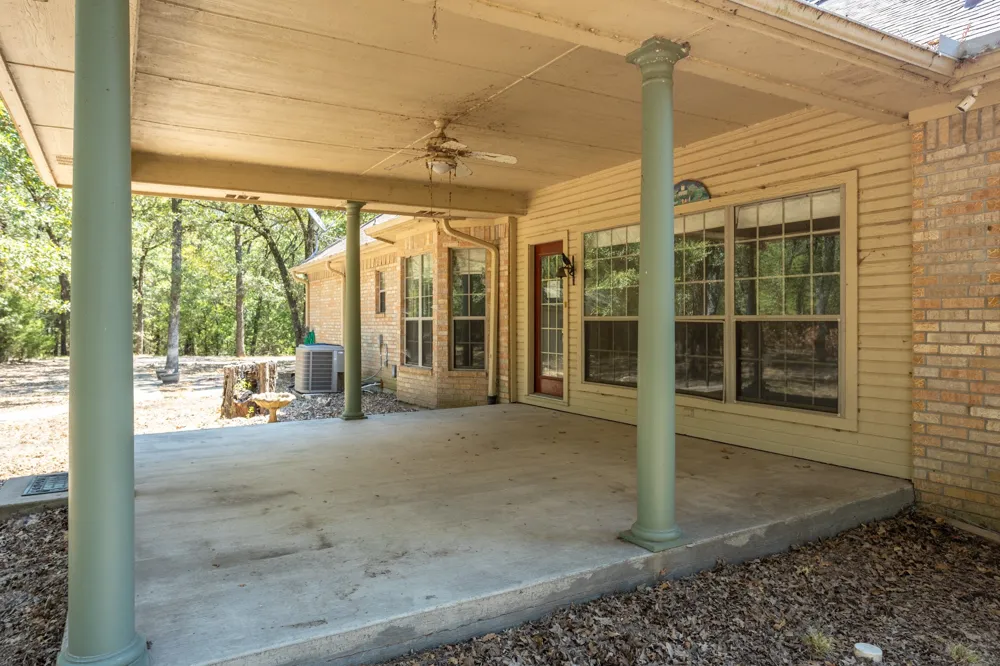 205 Woodside Court Corsicana, TX 75109
