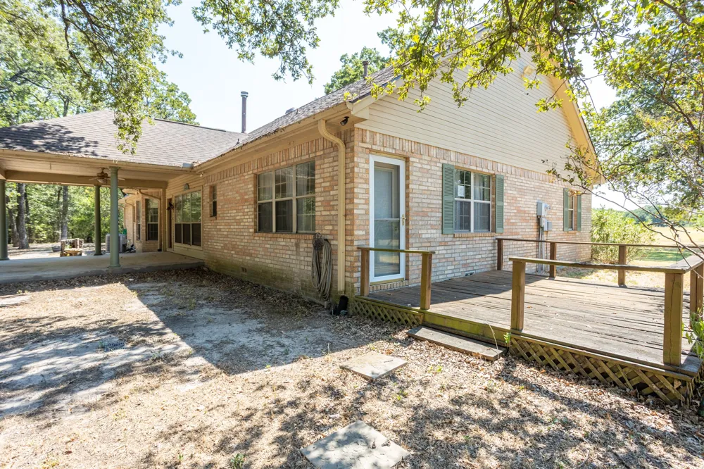 205 Woodside Court Corsicana, TX 75109