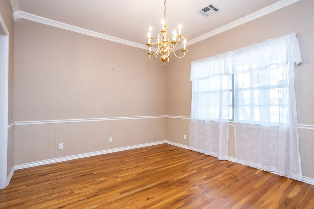 205 Woodside Court Corsicana, TX 75109
