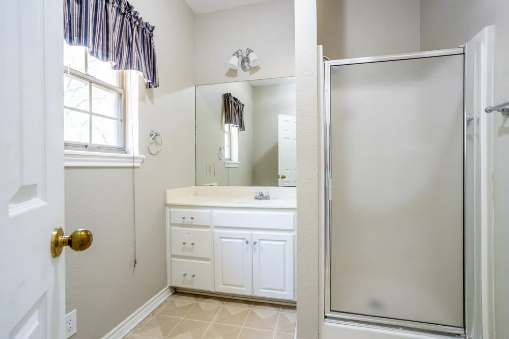 205 Woodside Court Corsicana, TX 75109