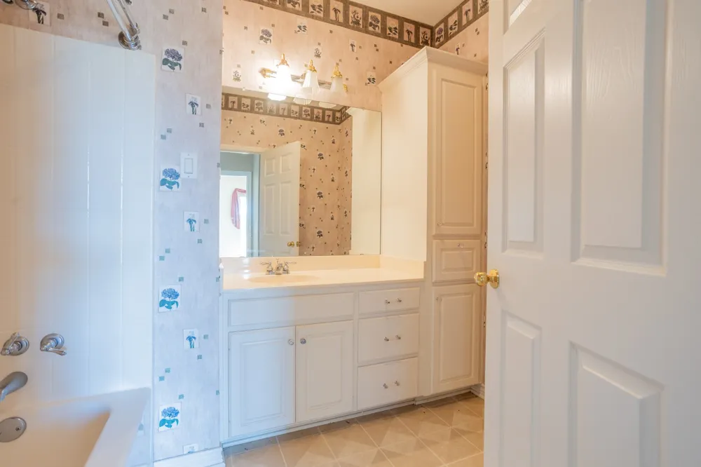 205 Woodside Court Corsicana, TX 75109