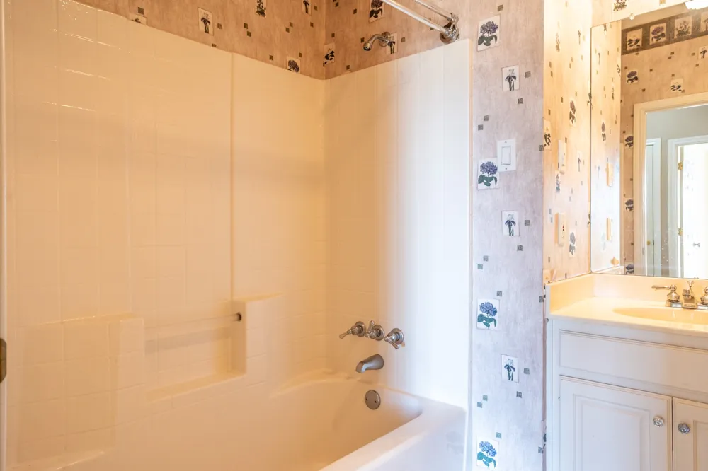 205 Woodside Court Corsicana, TX 75109