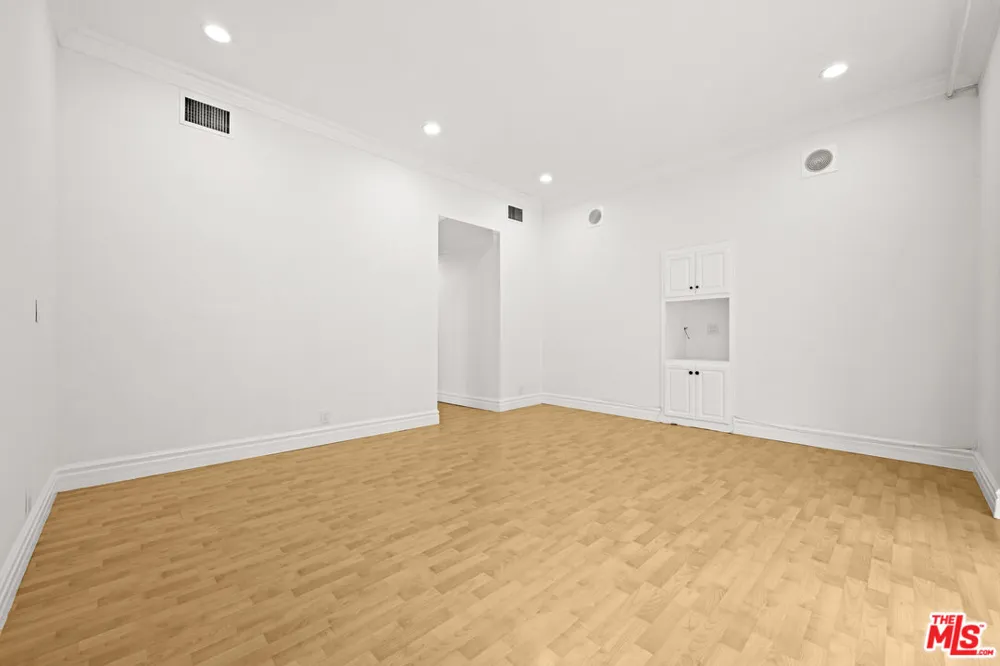 225 S Palm Drive Beverly Hills, CA 90212