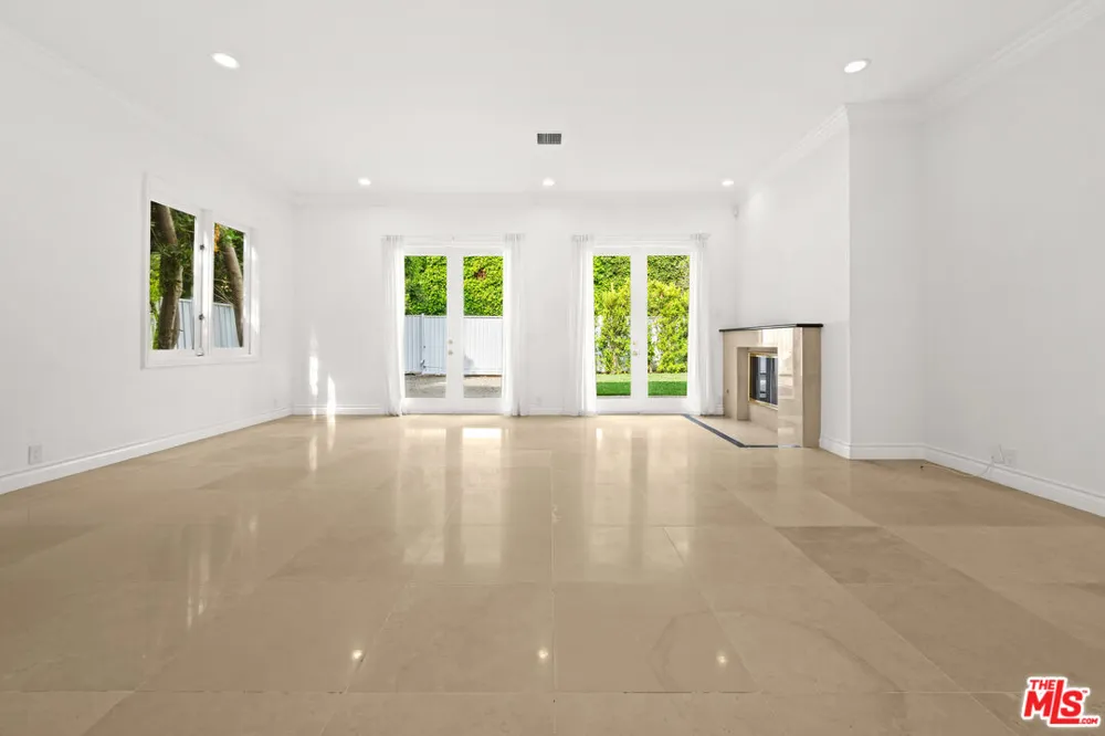 225 S Palm Drive Beverly Hills, CA 90212