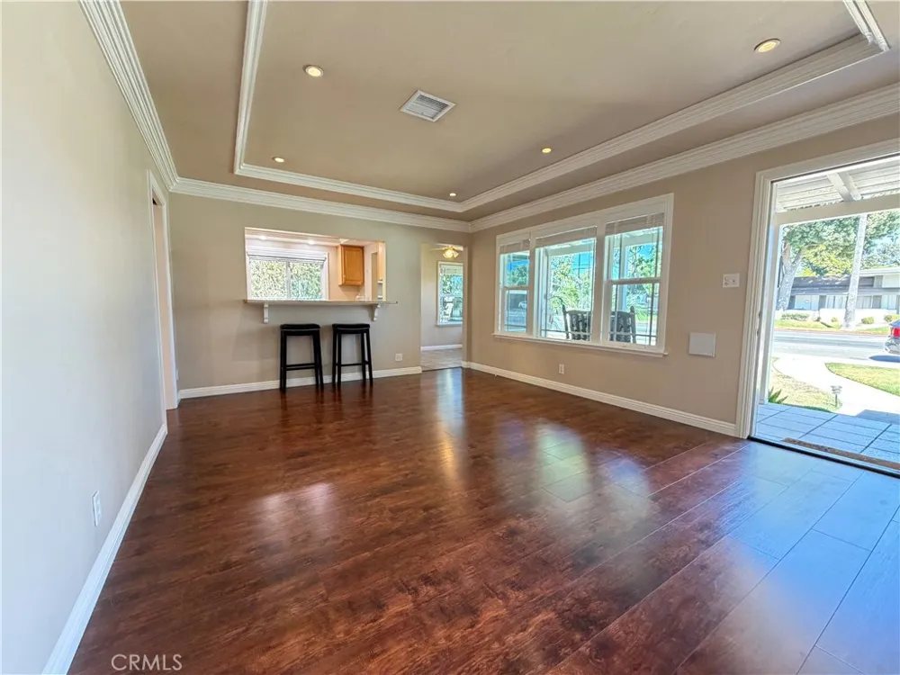 6033 Brockton Riverside, CA 92506