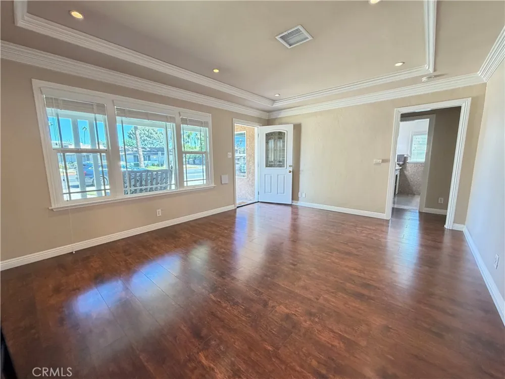 6033 Brockton Riverside, CA 92506