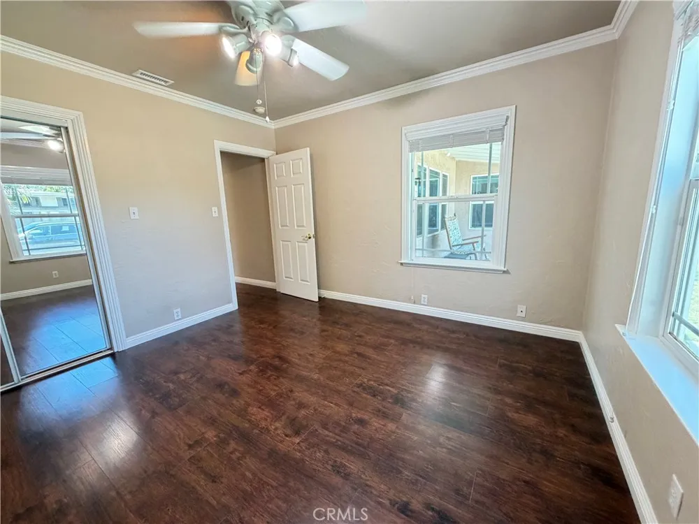 6033 Brockton Riverside, CA 92506