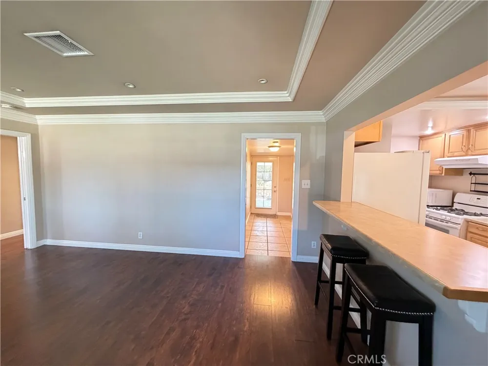 6033 Brockton Riverside, CA 92506