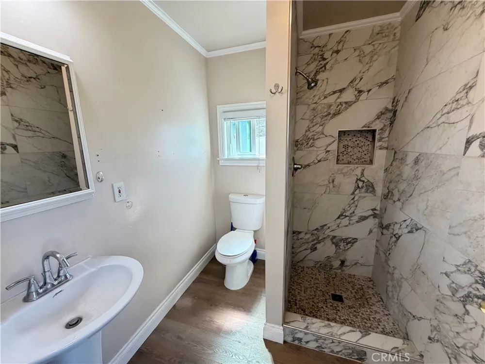 6033 Brockton Riverside, CA 92506