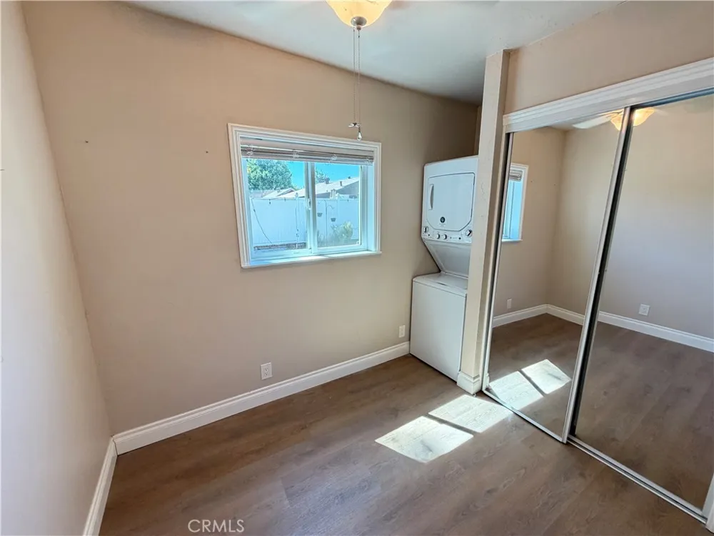 6033 Brockton Riverside, CA 92506