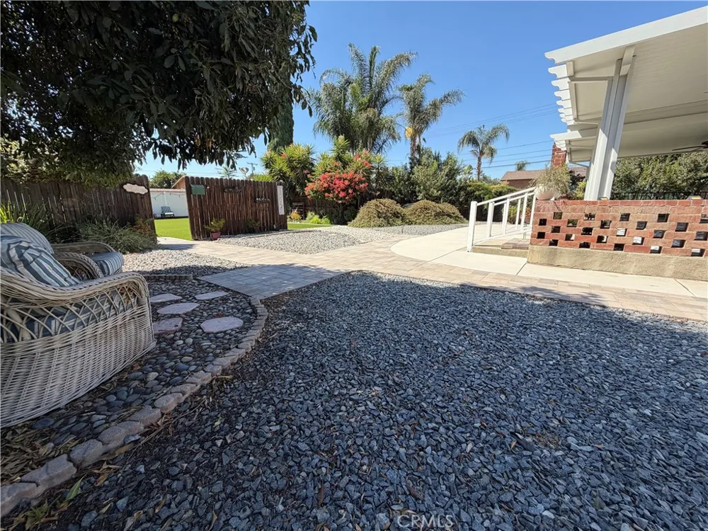 6033 Brockton Riverside, CA 92506