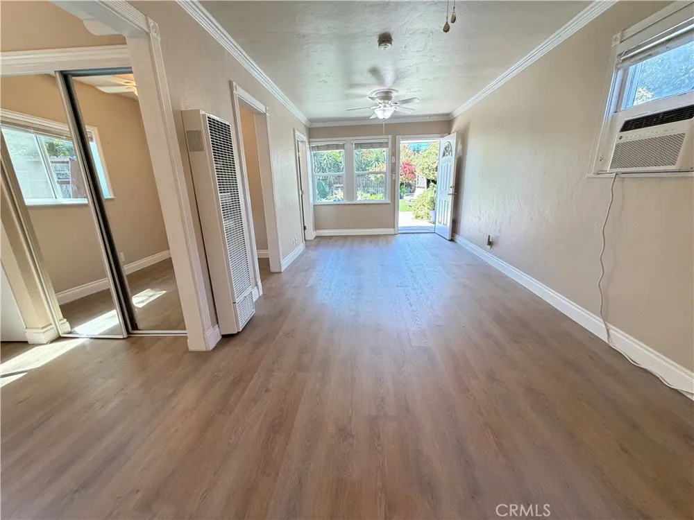 6033 Brockton Riverside, CA 92506