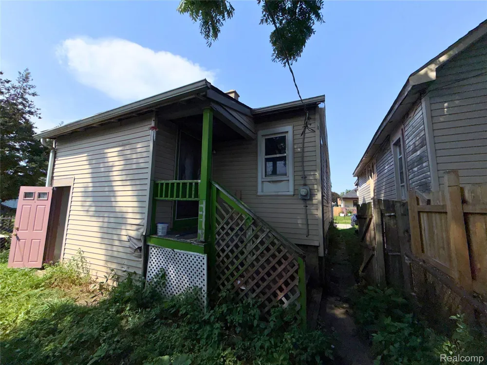 13 Ridge Street Ecorse City, MI 48229
